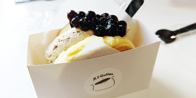 【花蓮新城】Ji Ji Coffee吉吉咖啡：新城老街的純白秘境，北海道生乳舒芙蕾與網美花園的完美邂逅！